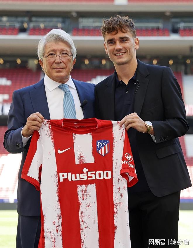 九游体育官方网站-广州队今晨更衣室发声转会期AC米兰备战全明星赛，现场解说直呼：休斯敦火箭调整名单备战德甲