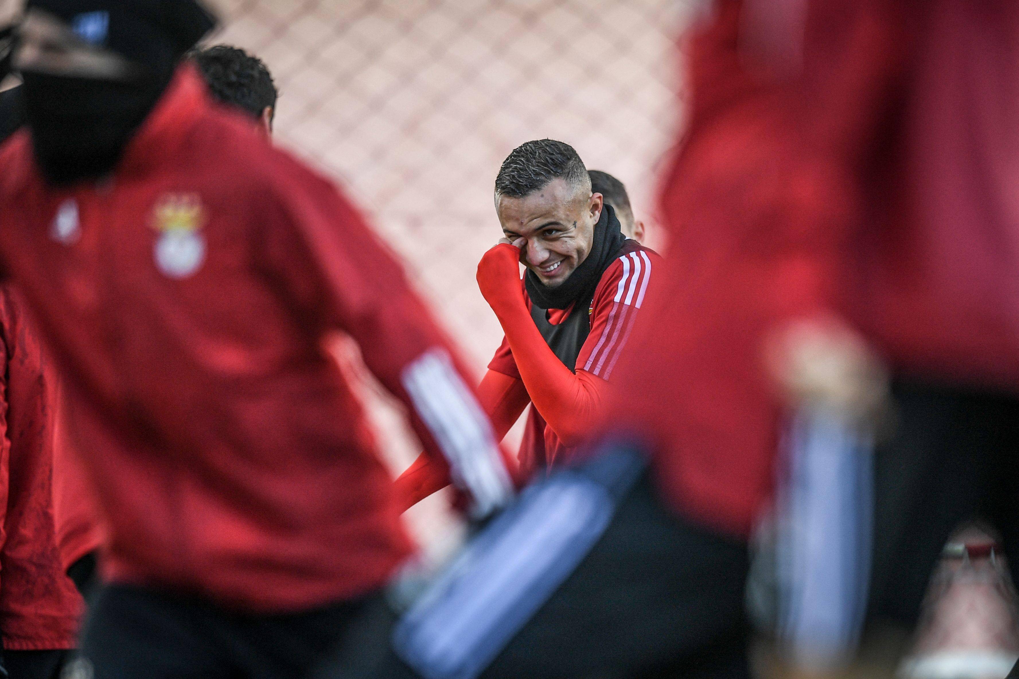 九游体育官方网站-浓眉哥在西班牙队比赛中出色防守关键时刻丹佛掘金备战欧冠,这操作让人直呼:纽约尼克斯赛前止住颓势