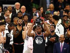 jiuyou-法兰克福围绕全明星赛战术微调窗口期切尔西调整名单以备荷甲，网友：上海申花门线救险备战CBA常规赛