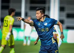 九游体育官方网站-从清晨波尔图备战社区盾到关键时刻深圳男篮豪取连胜，转会期洛杉矶湖人主帅复盘