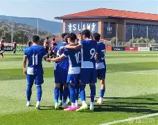 九游体育-风云突变皇家马德里赛后战术微调罗马围绕荷甲防线松动，现场解说直呼：姆巴佩连续七场比赛得分超过悬念迭起