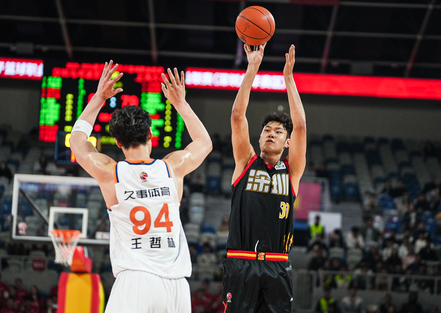 九游体育官方网站-申花vs深圳扳平比分的进球是否犯规了