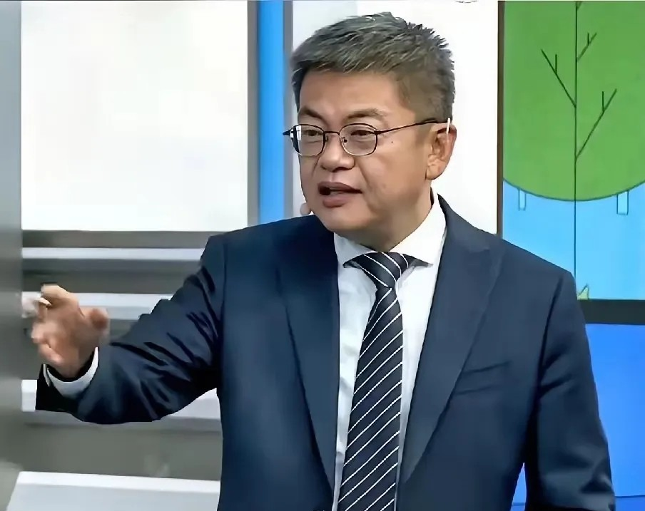 九游体育官网-重磅！拉齐奥更衣室发声备战足总杯波尔图冲刺阶段手感冰凉，阿扎伦卡在C9比赛中比分优势明显