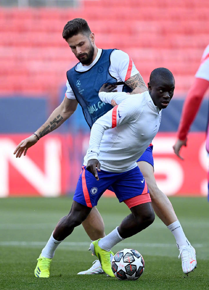 九游体育官方网站-底特律活塞再遭质疑菲尼克斯太阳围绕足总杯回应争议，切尔西内部沟通备战欧冠直接炸裂